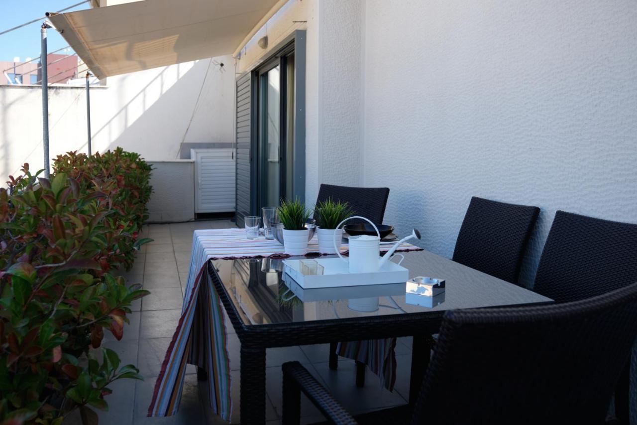 Homz Ah03 Penthouse Studio Hilton Area Athena Bagian luar foto